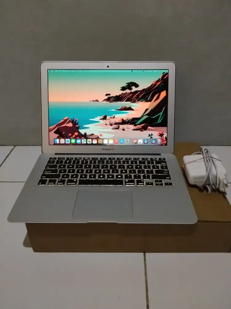 MacBook Air 2017 i5 13 Inch Warna Silver