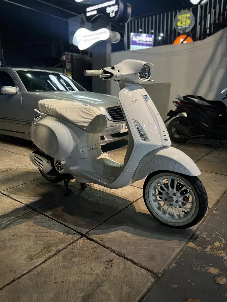 piaggio vespa matic sprint justin bieber 2022