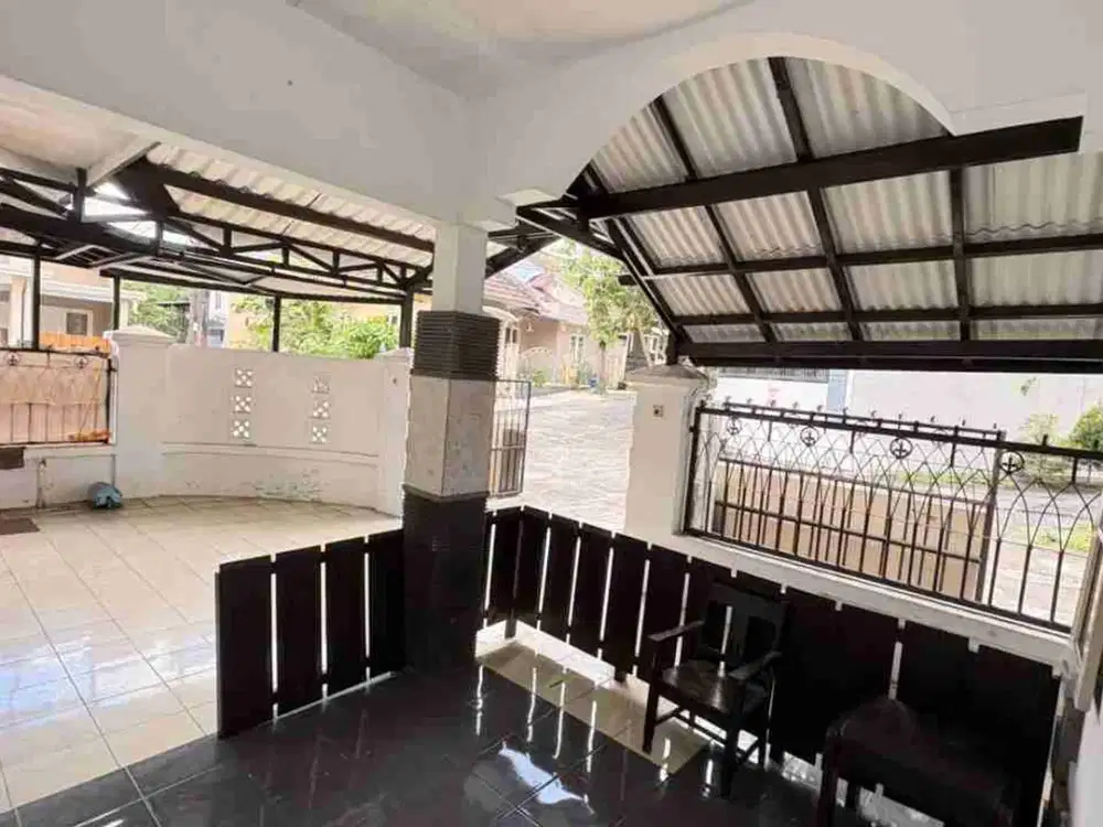 rumah posiai bagus di hook pojok sulfat agung depan rumah ada taman fasum dan dekat RS puri bunda