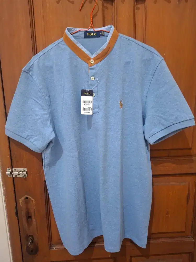 Polo Biru Terang