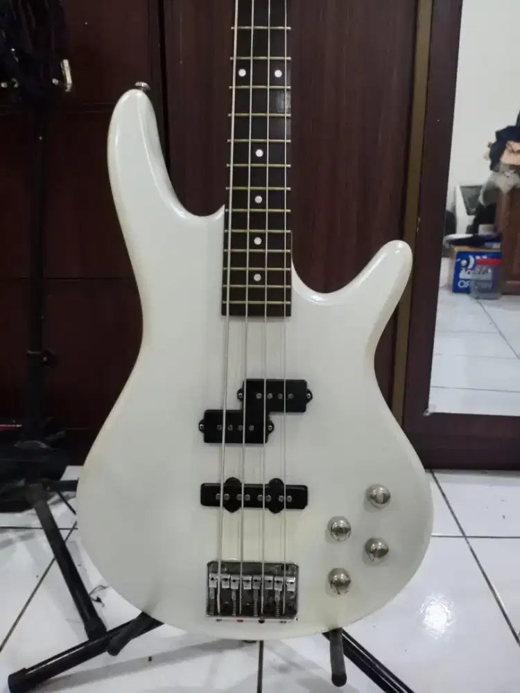 bass elektrik ibanez sound gear gio