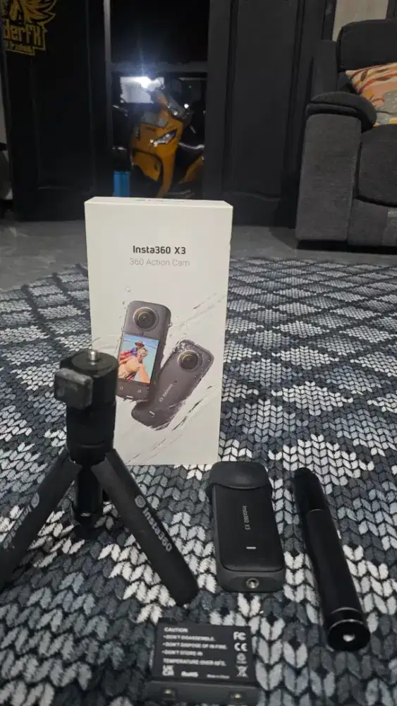 Dijual insta 360 x3 pemakaian pribadi ,kondisi masih mulus