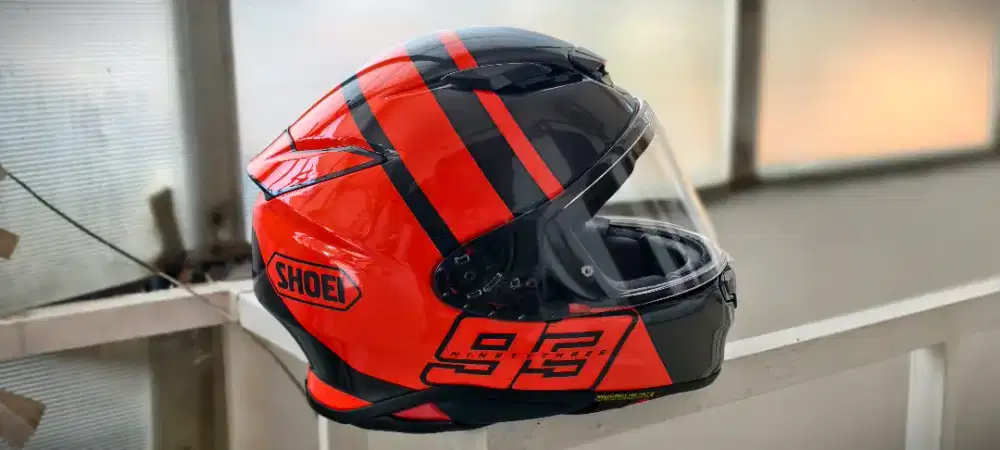 SHOEI Z8 MERAH MARQUEZ MULUS