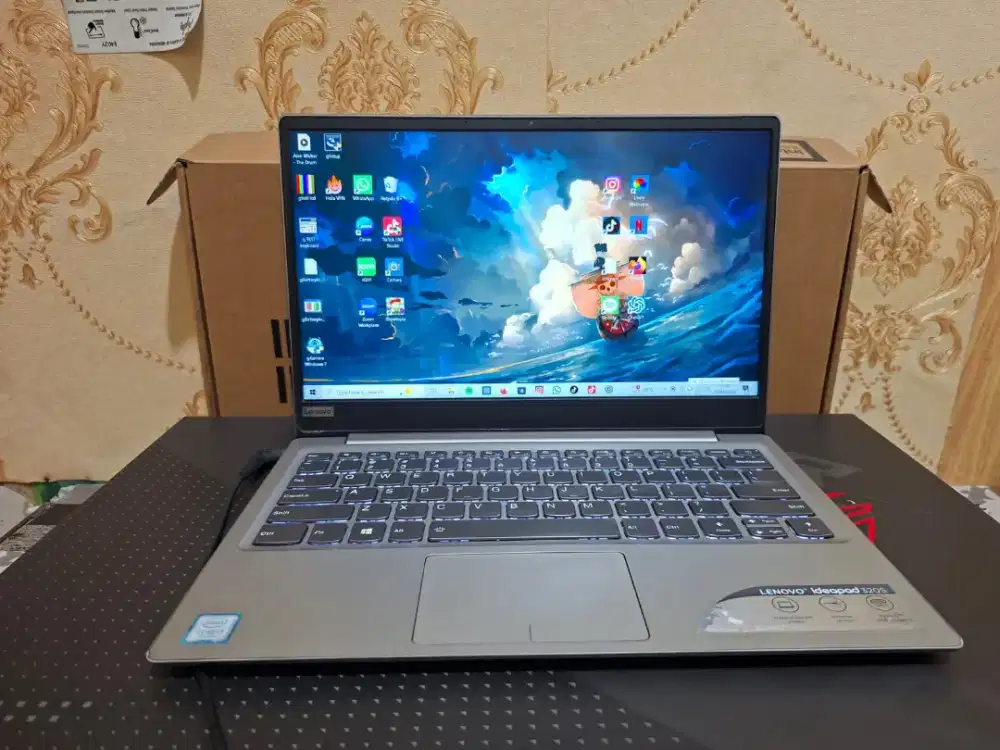 Laptop Lenovo Ideapad 320s CORE I3 GEN7 -4GB -SSD 256GB -SIAP PAKAI