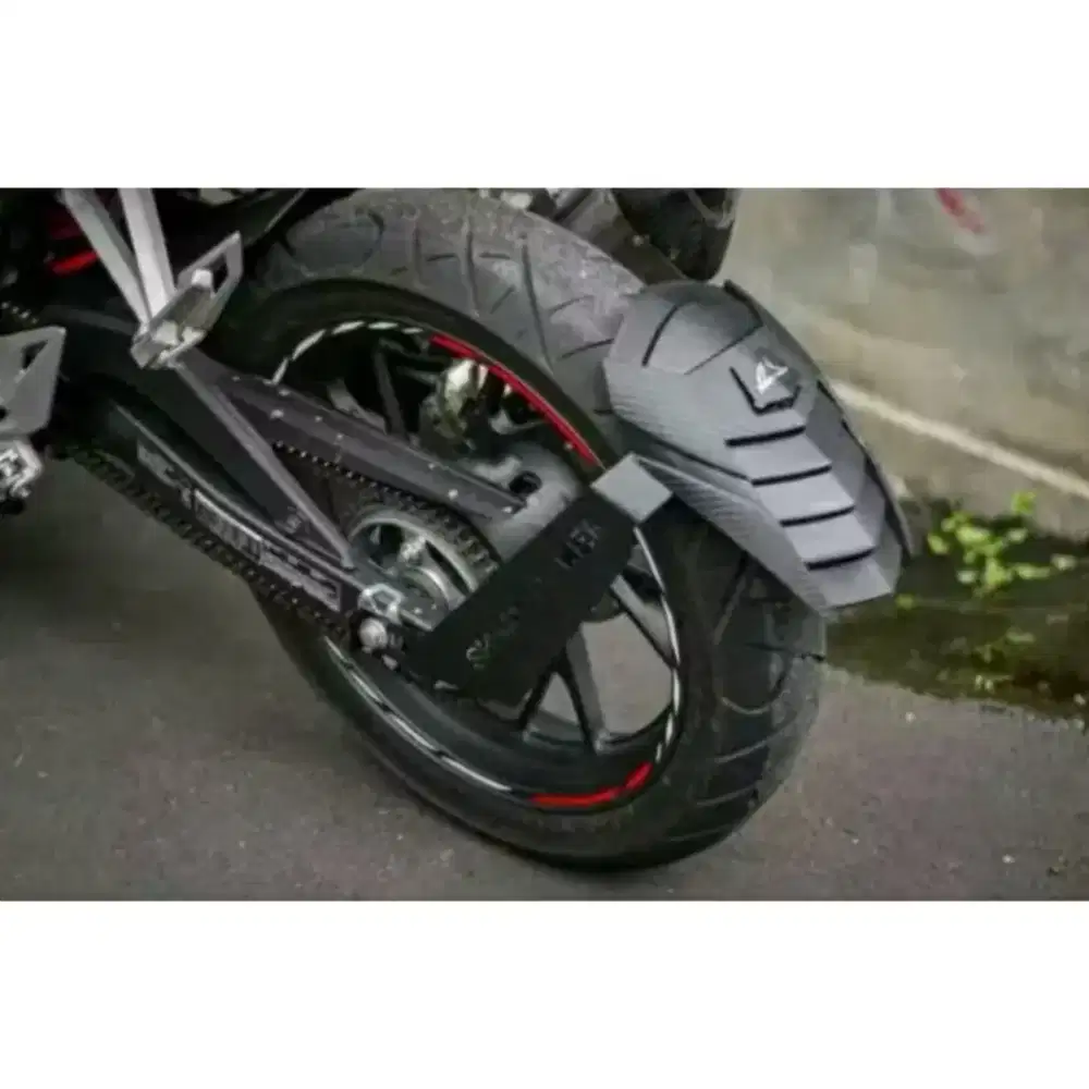 Mudguard spakbor motor anti lumpur