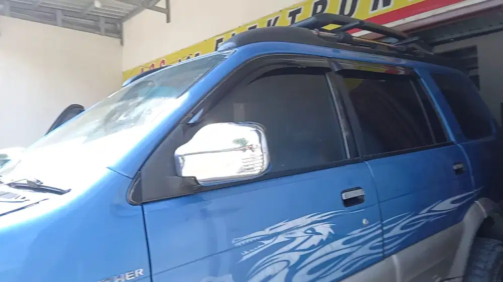 Chevrolet Tavera 2003 Bensin