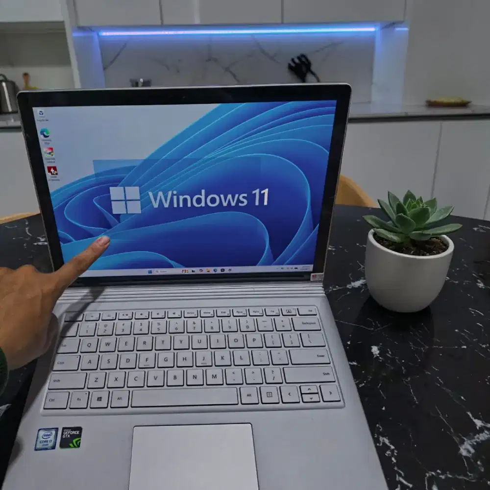 Laptop Surface Book Gaming Core i7 Skylake RAM 16Gb/Ssd 512Gb GTX!