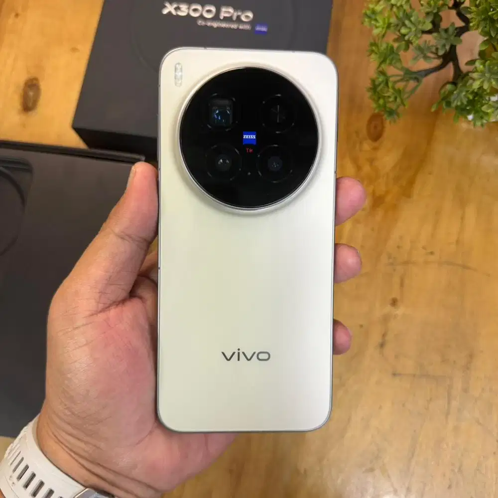 Vivo X300 Pro 5G 16/512GB Brown Like new garansi 2thn des 2027