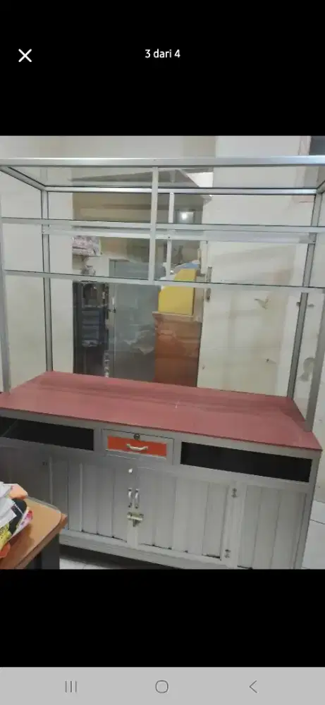 Etalase gerobak mulus baru dipakai 1 bulan