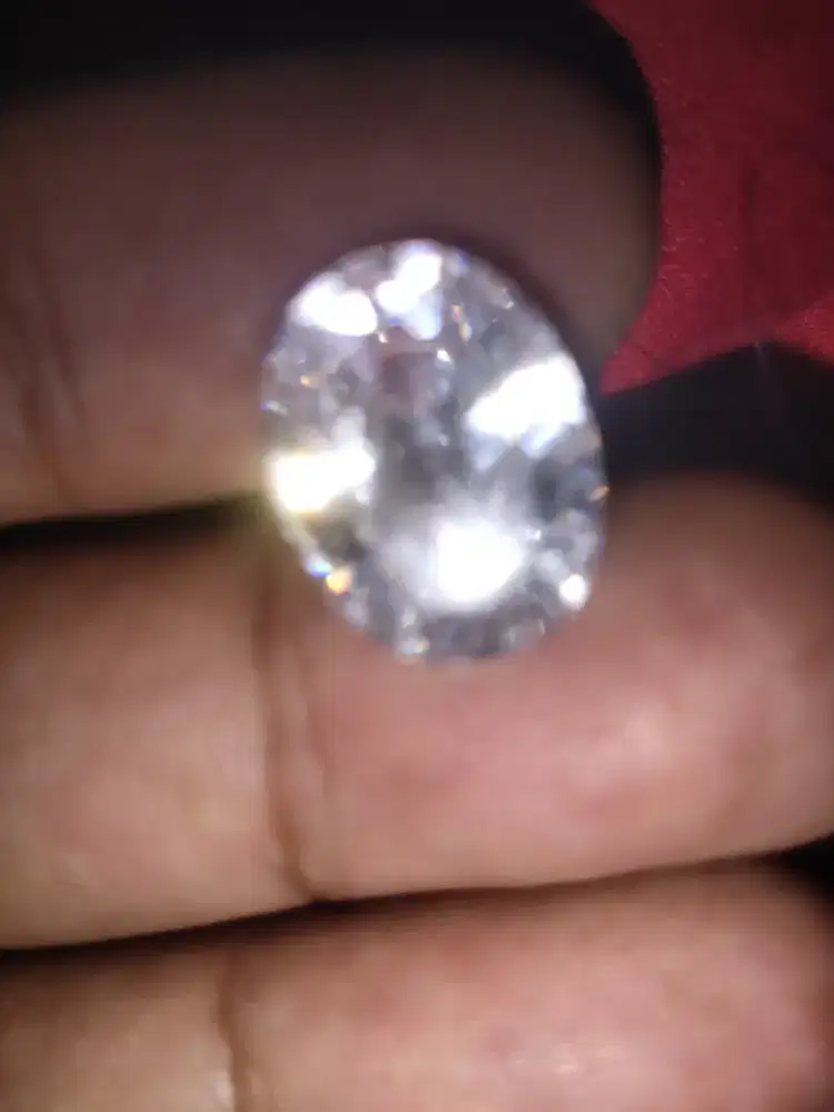 Batu permata putih natural