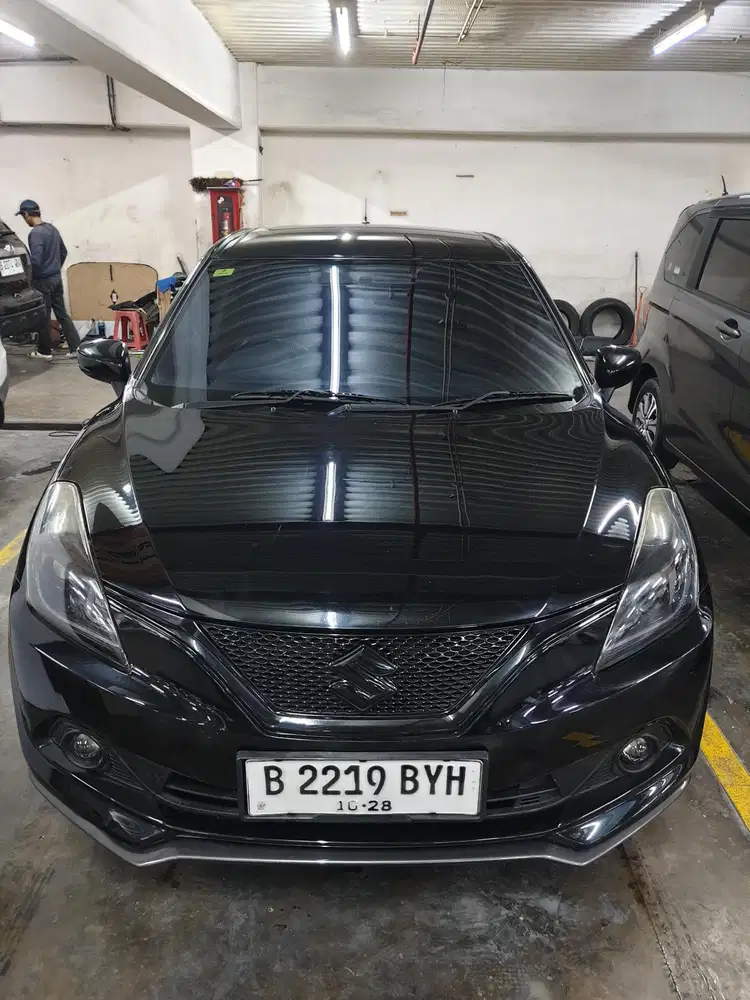 Suzuki Baleno 2018 A/T Hitam Metalik Low KM Pajak Panjang Mulus Irit