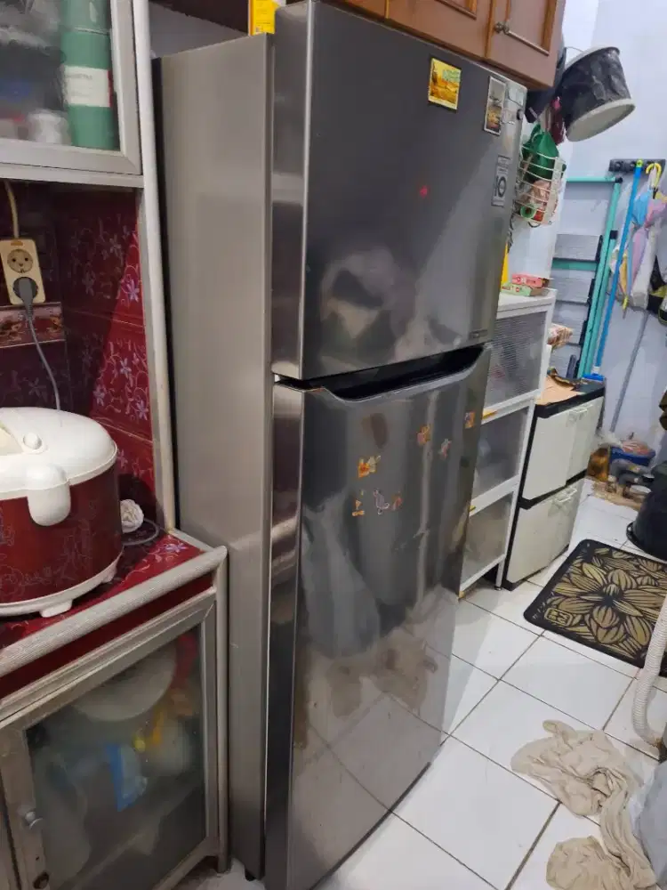 Kulkas LG 2 pintu