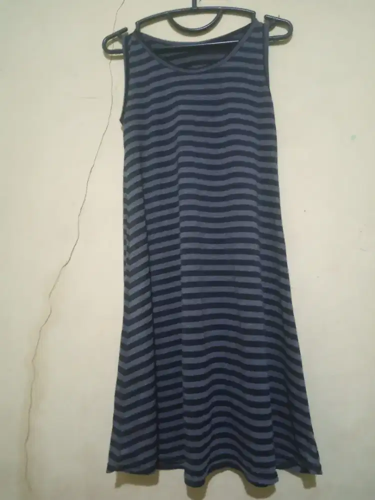 PRELOVED TUNIK KAOS TANPA LENGAN