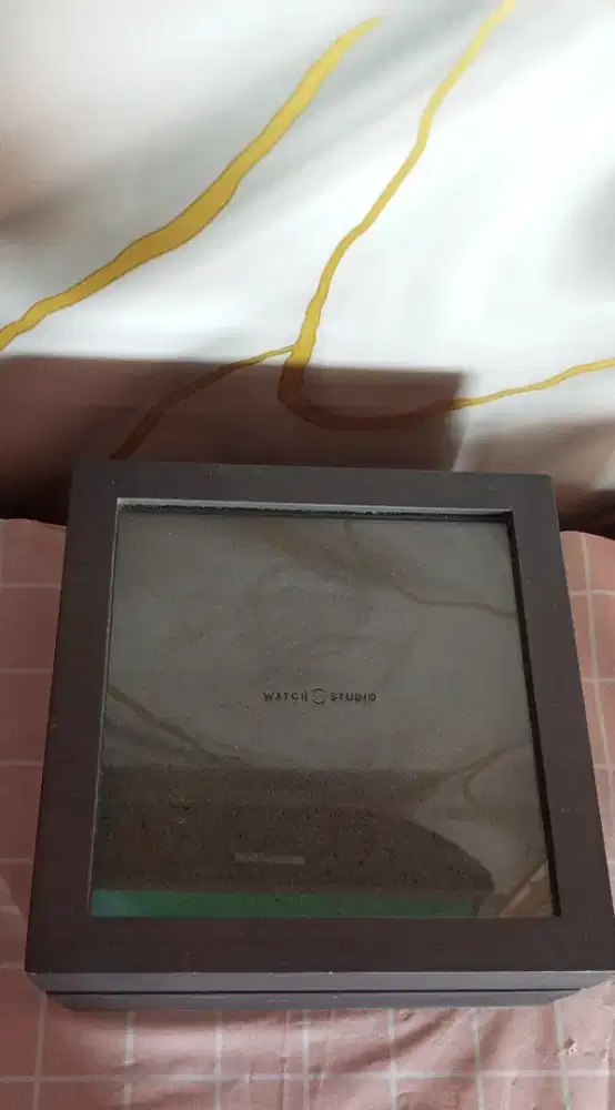 Box penyimpanan jam tangan