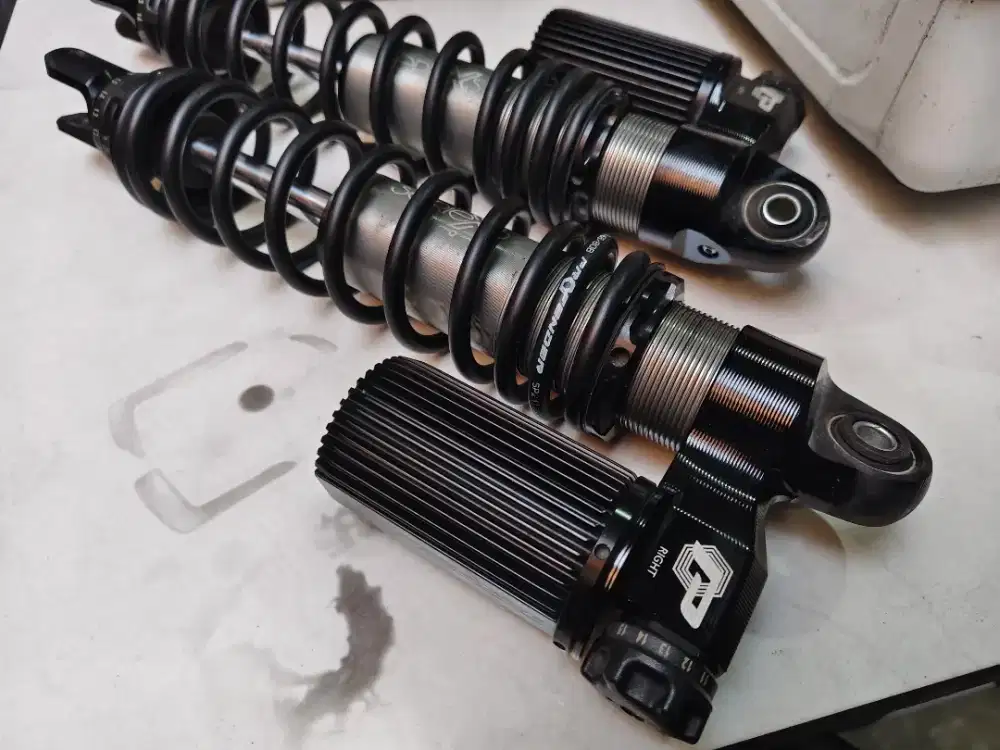 XMAX Shockbreaker Profender X Seris