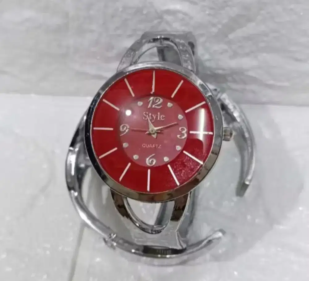 JAM TANGAN GELANG WANITA LAYAR MERAH