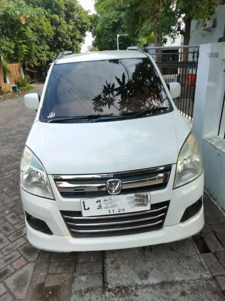 Wagon R Dilago Limited. Pake pertalite.