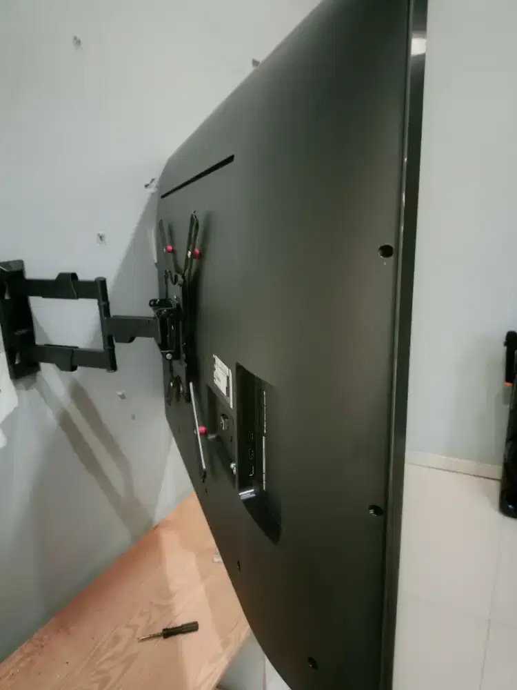 Jual bracket tv swivel & pemasangan nya