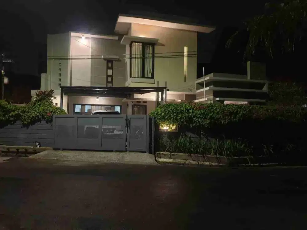 DIJUAL RUMAH MODERN MINIMALIS AREA ANCOL REGOL PUSAT KOTA BANDUNG DEKAT KEBUN KALAPA