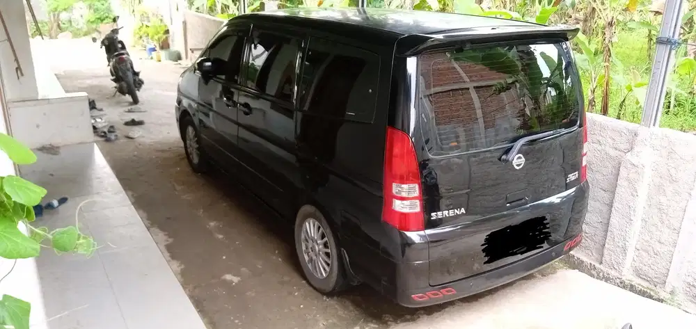 Nissan Serena 2010 Bensin