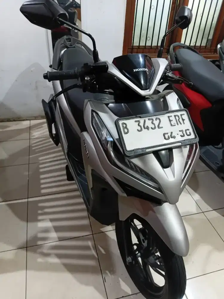 VARIO 150 KEYLESS KREDIT DP 1JUTA