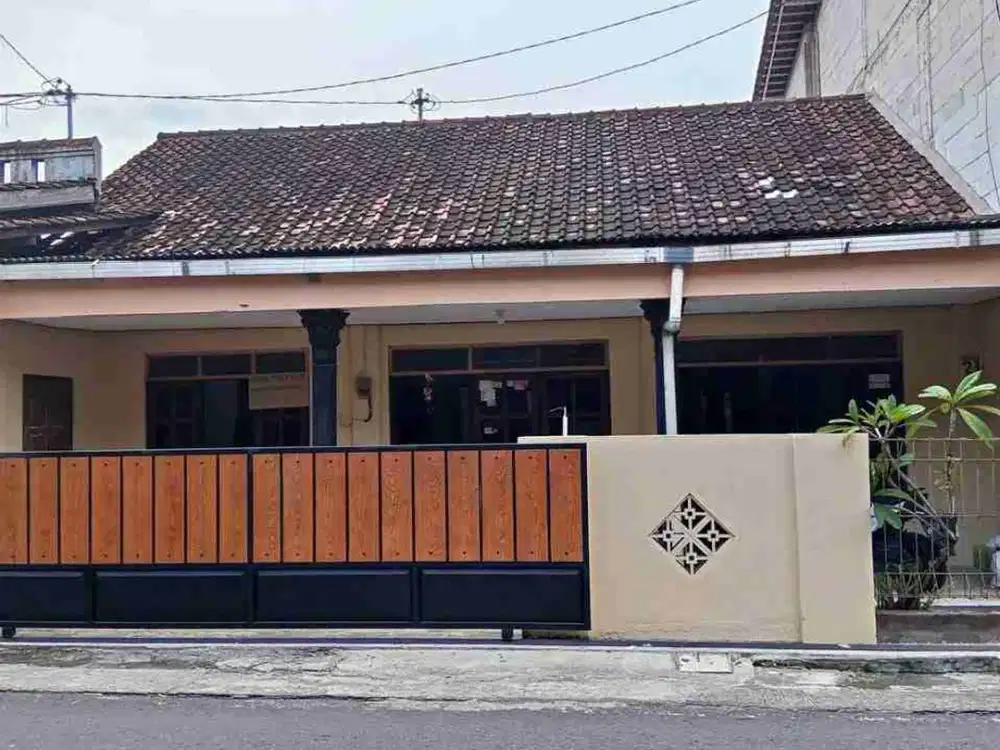 kontrakan pinggir jalan 3 kamar tidur