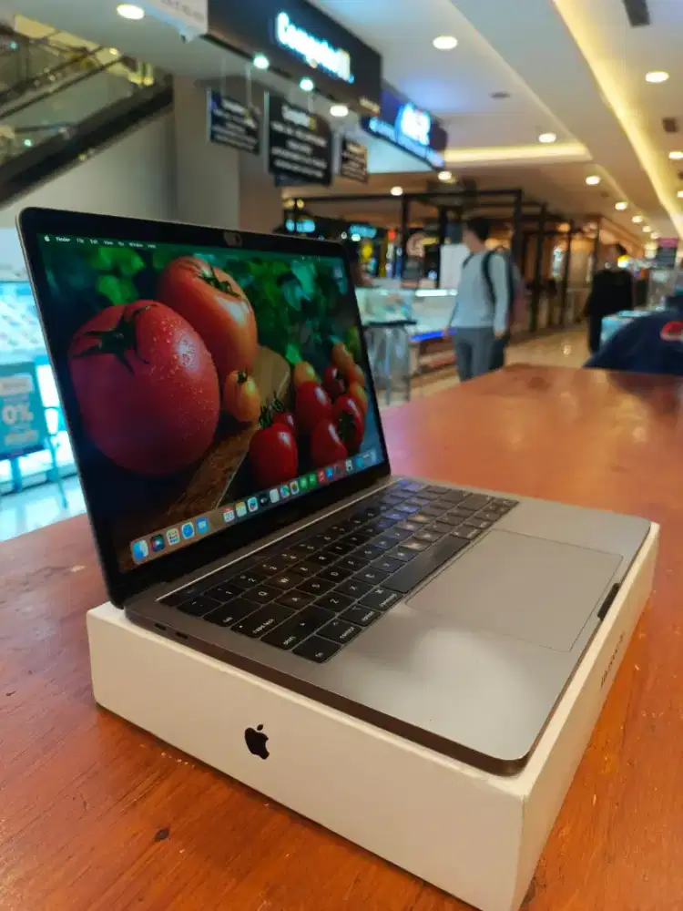 Macbook Pro Retina 13 inch 2019 touchbar