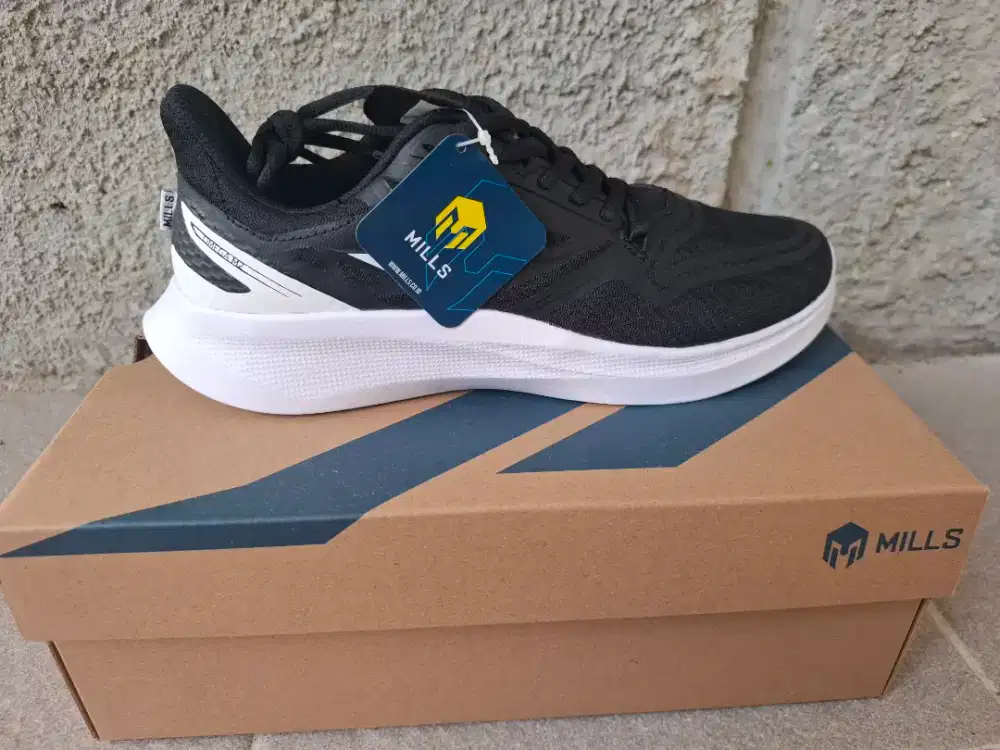 Sepatu Mills Treximo Omega M2