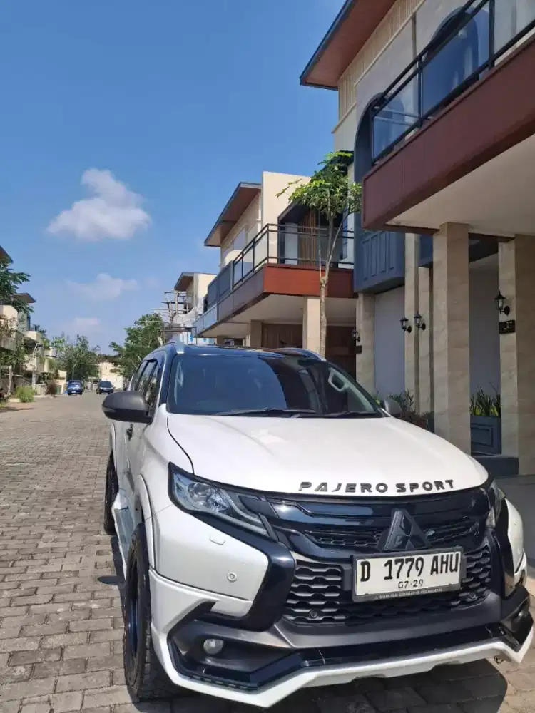 Dijual mobil Pajero Sport 2019