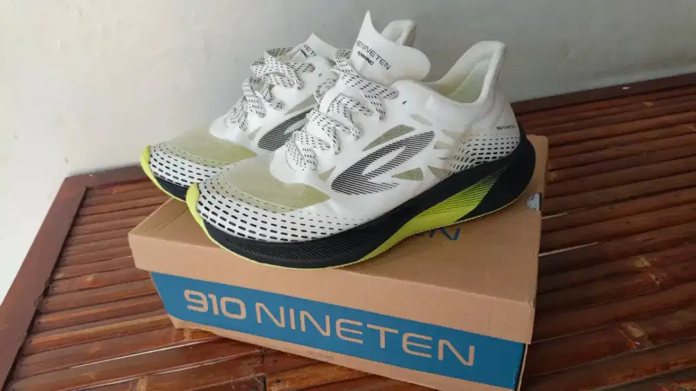 SEPATU Lari/Jogging/Running Merk (910 HAZE 1.5 spesial edition size42)