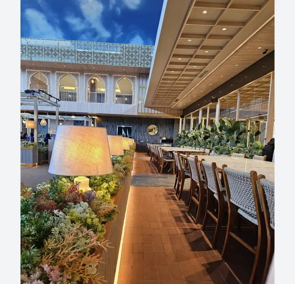 Di buka untuk pria dan wanita