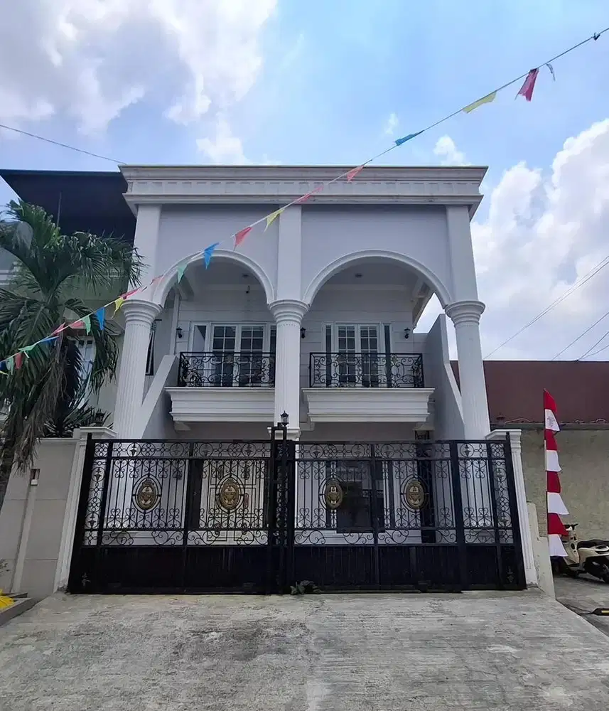 Disewakan rumah cantik di tengah kota metropolitan