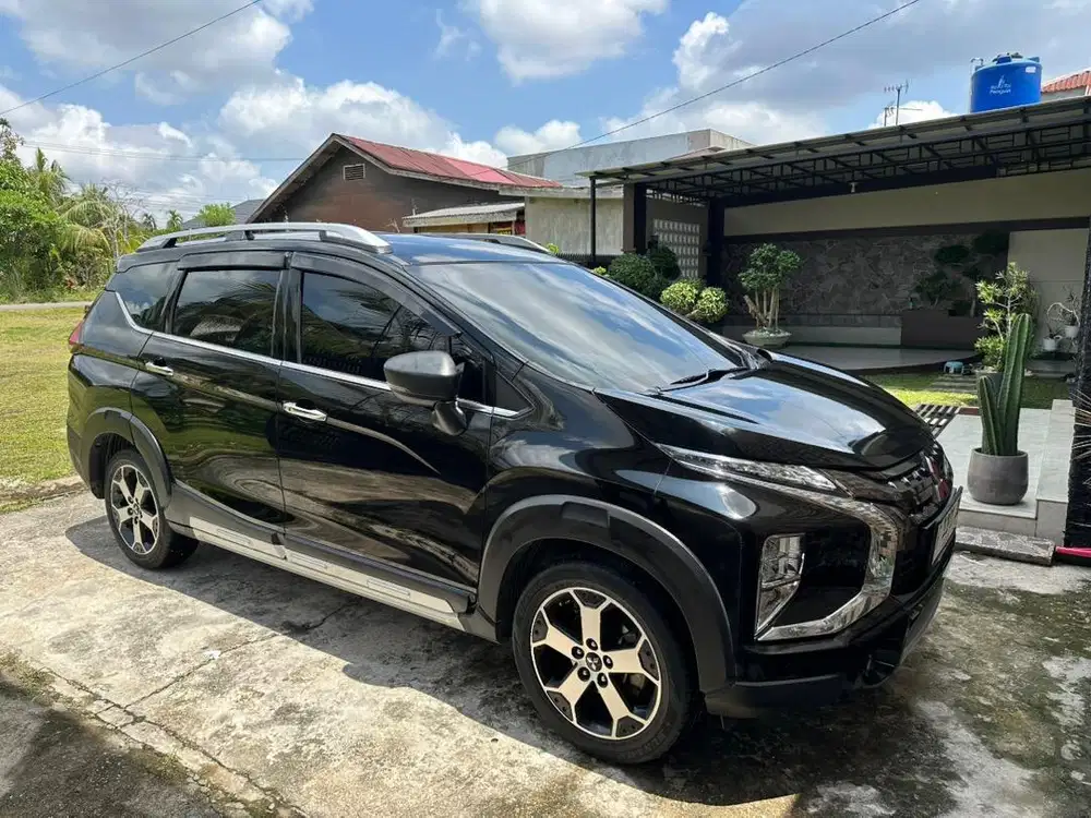 Xpander Cross Premium package