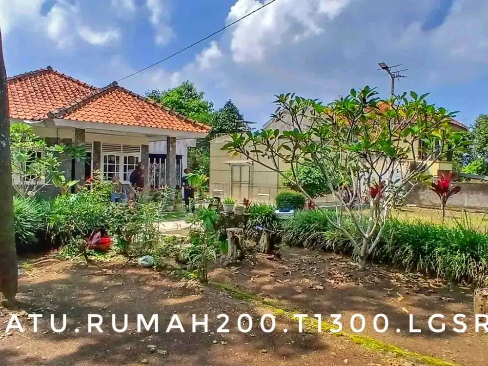 Dijual rumah semi villa tanah luas view keren sejuk asri akses jalan bagus
