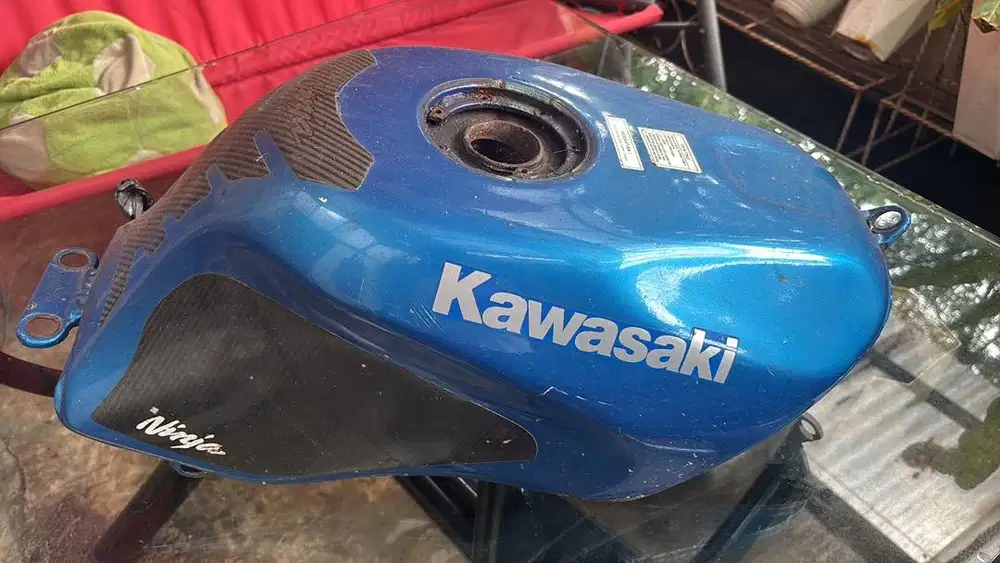 Tangki motor kawasaki ninja rr 2004 biru