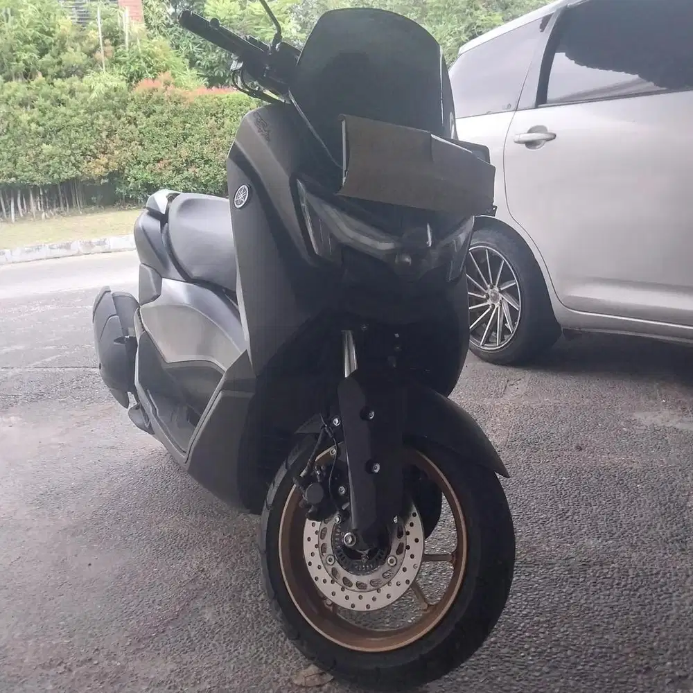 Nmax Turbo 2025 warna hitam
