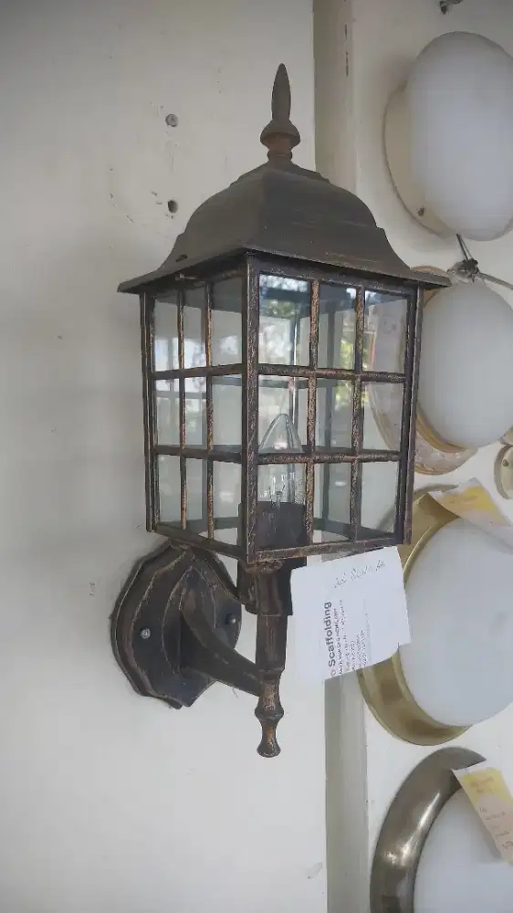 LAMPU HIAS DINDIBG DELMAN