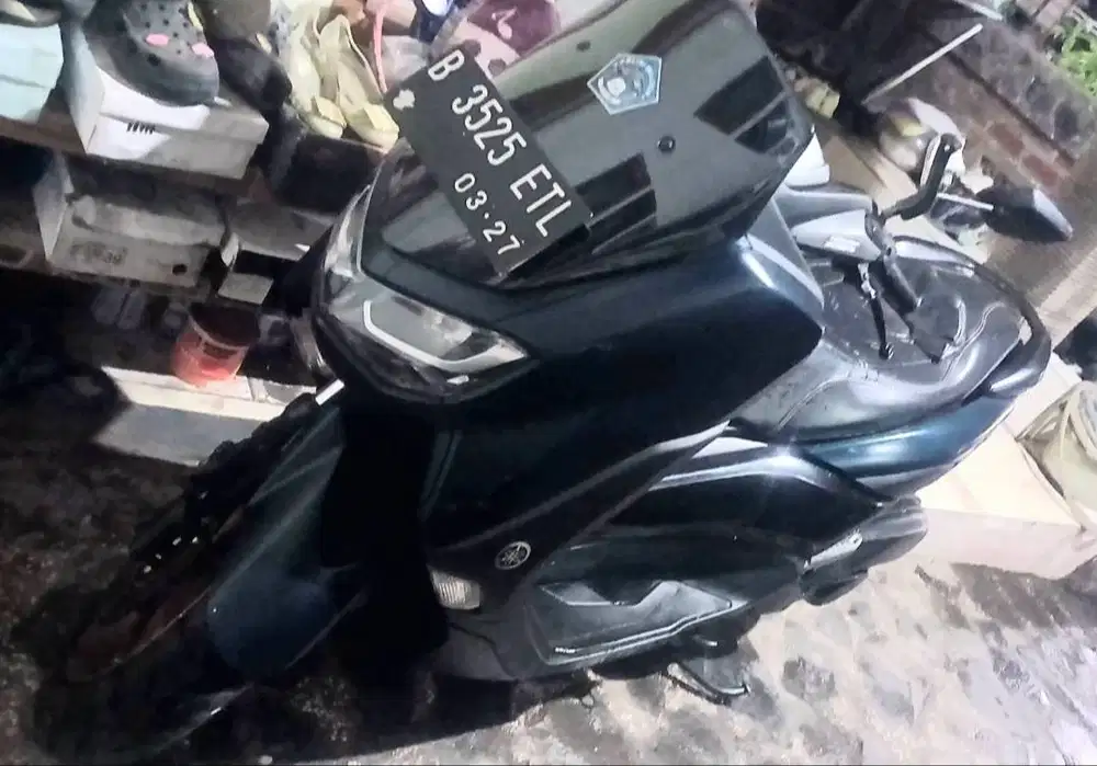 Jual cepat motor Yamaha Nmax tahun 2022. Warna Hijau tua Army , Keyles