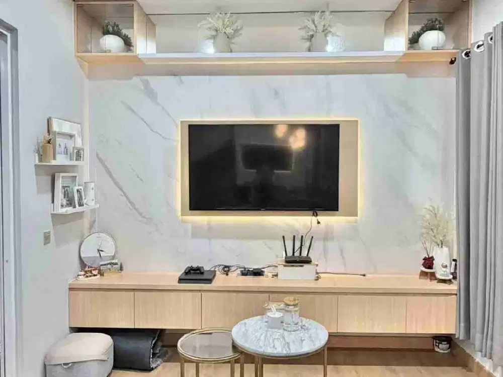 Rumah Cantik Full Furnished & Full Interior Lokasi Strategis