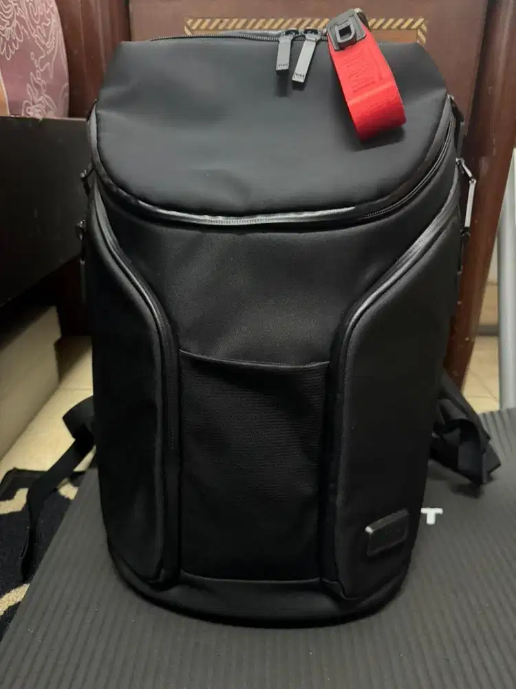 Tumi Tahoe Ridgewood Like New