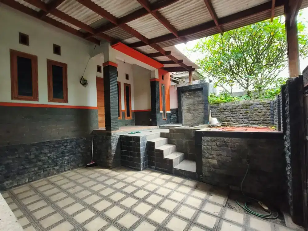 Rumah second dijual cepat strategis bisa utk usaha Cimanggis Depok