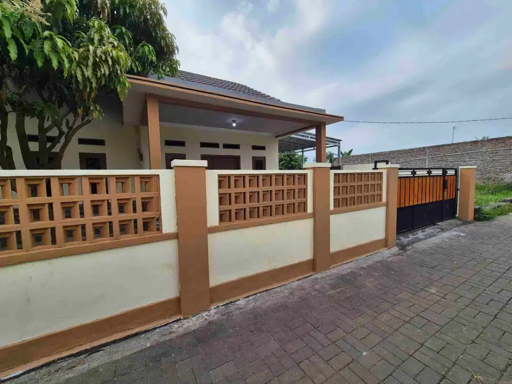 rumah kampung samping pintu tol dan moss serang