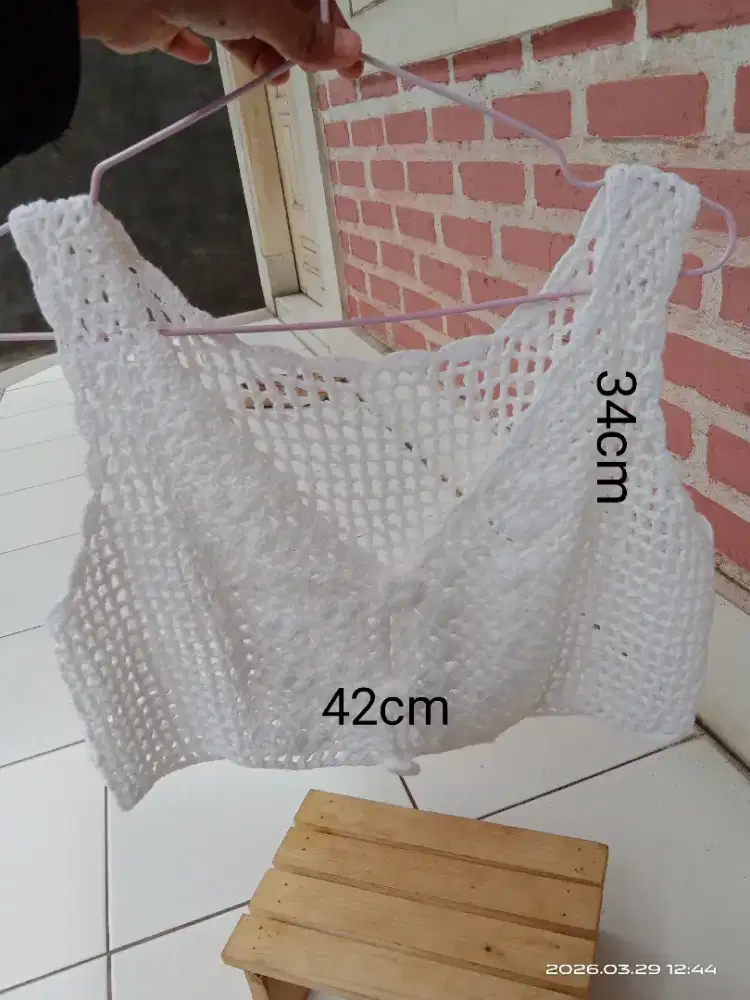 Outer rajut warna putih