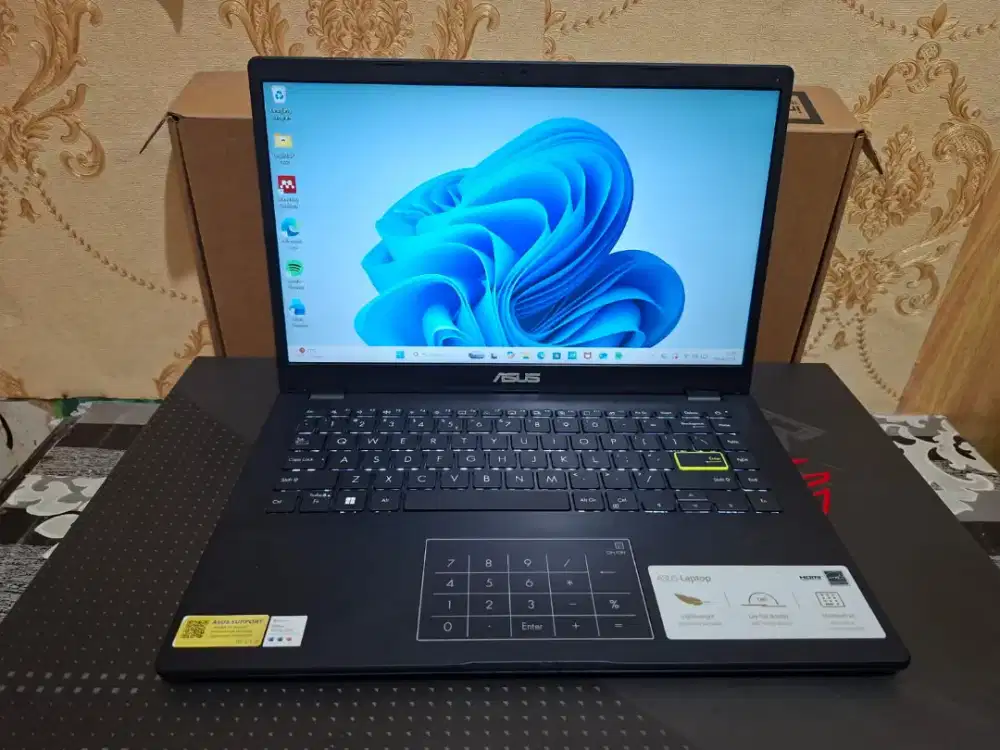 Laptop Asus Vivobook E410KA -Celeron N4500 - 8GB -SSD 256GB -LIKE NEW