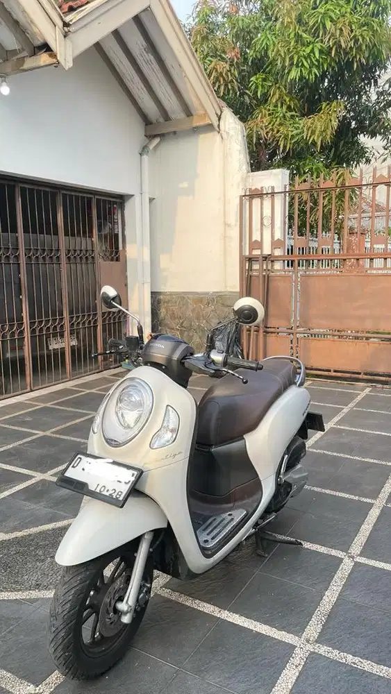 Dijual Scoopy Prestige 2023 Putih Matte