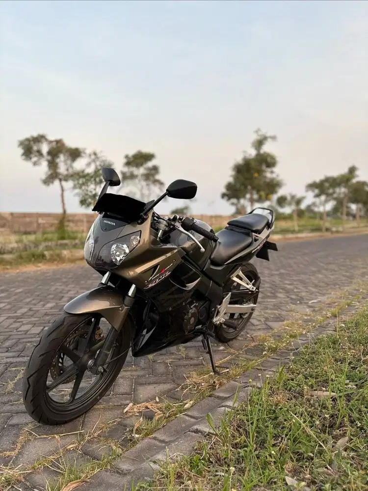 Honda CBR150R CBU Thailand tahun 2005 Full Paper Pajak Hidup
