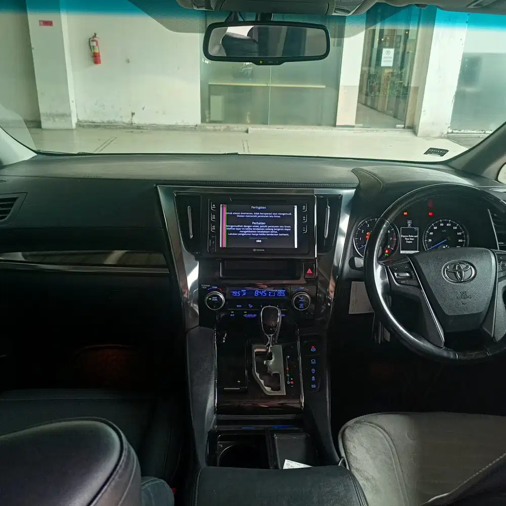 Toyota Vellfire 2015 Bensin