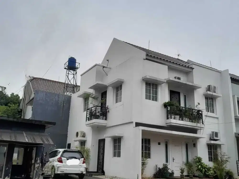 Rumah Hook 2 Lantai Rapih Siap Huni Di Raffles Hills Cibubur