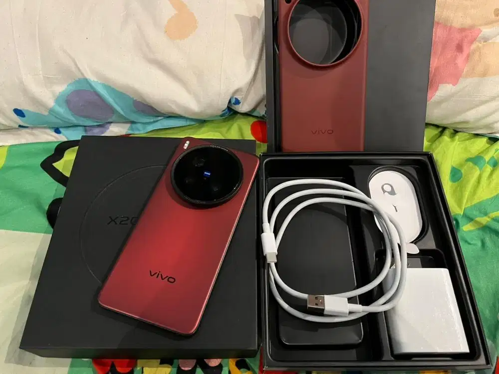 Vivo X200 Ultra 16/1TB Red satelite
