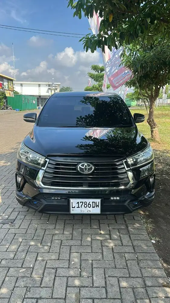 Kijang innova V up venturer